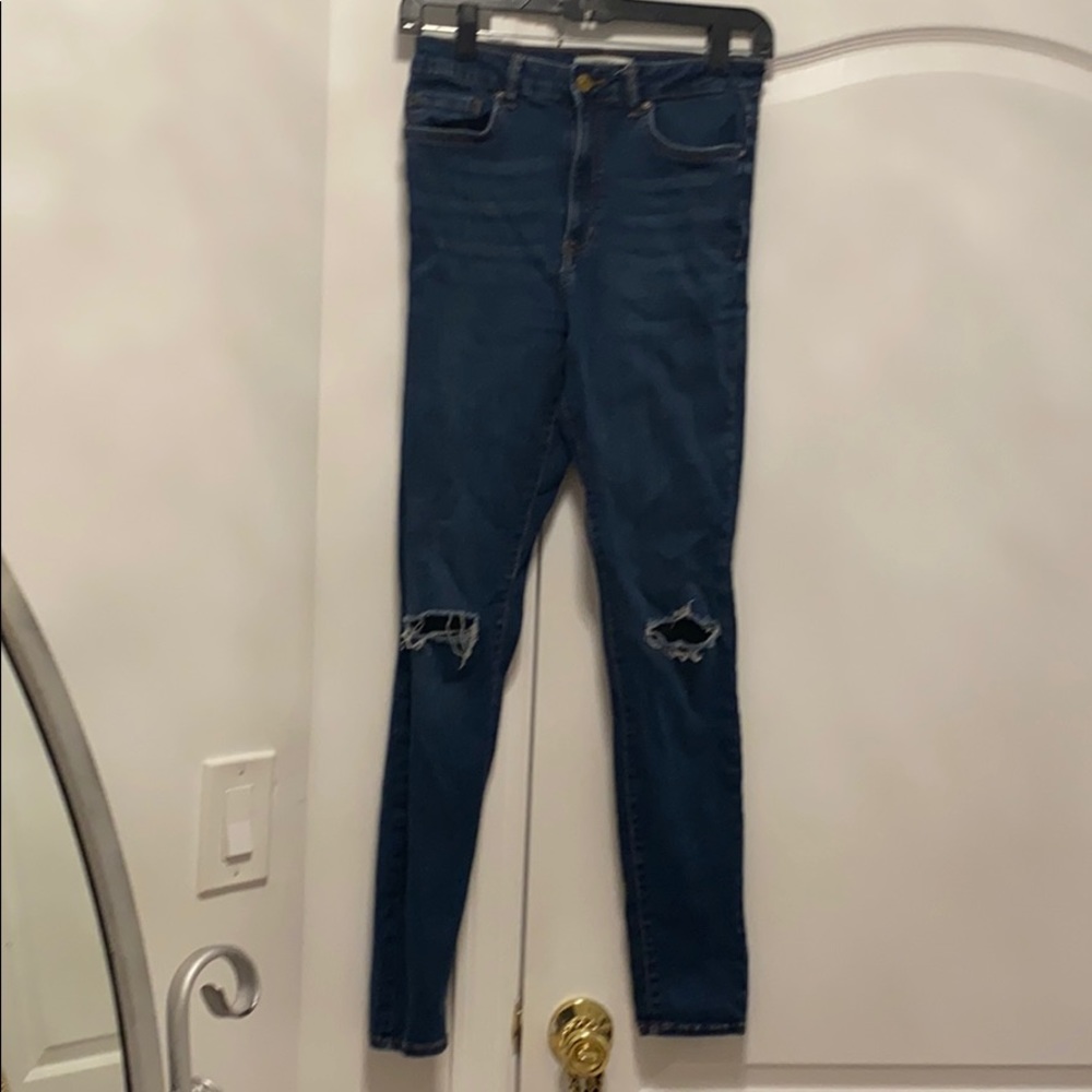 FOREVER 21 High Waisted Distress Jeans